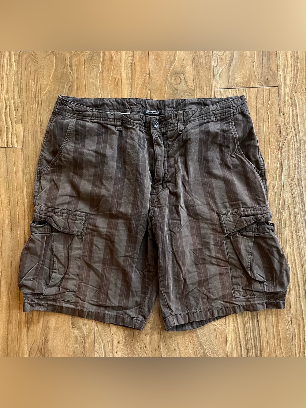 Vintage y2k Patagonia plaid baggy cargo shorts